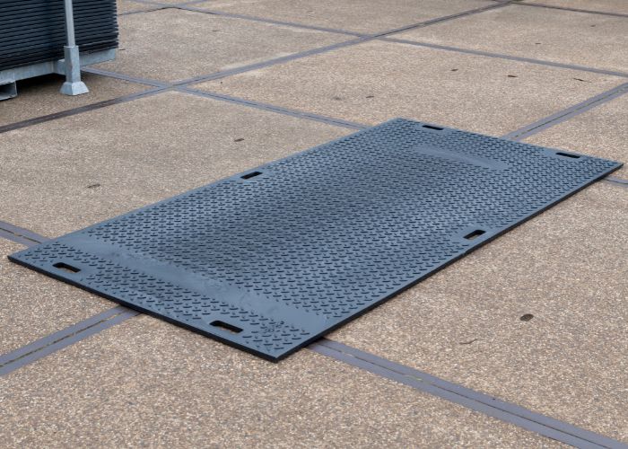 kunststof rijplaat heavy duty afmeting 2400 x 1200 x 20 mm achterzijde