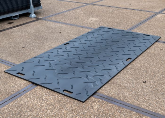 kunststof rijplaat heavy duty afmeting 2400 x 1200 x 20 mm voorzijde