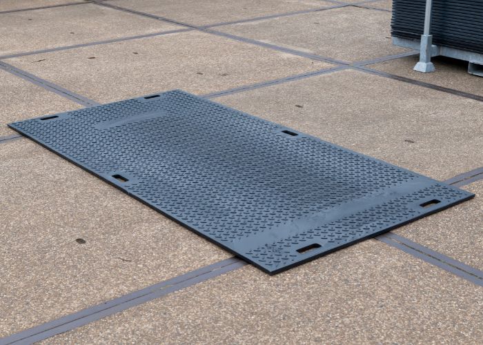 kunststof rijplaat afmeting 2400x1200x15 mm profiel traan