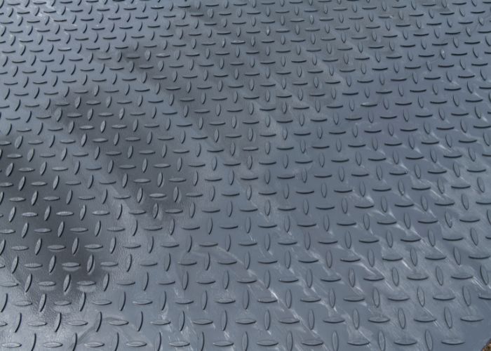 kunststof rijplaat afmeting 2400x1200x15 mm traan profiel close up