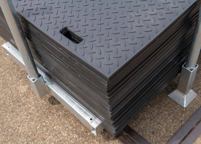 kunststof rijplaat afmeting 3000 x 1000 x 15 mm stapelbox close-up